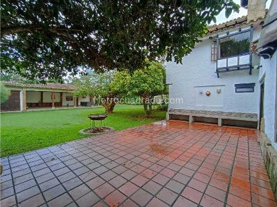 Casa de 5 alcobas en venta en Guaymaral, Bogotá, 1650 m² · foto 18 de 20