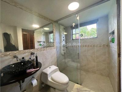 Casa de 5 alcobas en venta en Guaymaral, Bogotá, 1650 m² · foto 9 de 20
