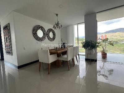 Apartamento en venta en Aguacatal, Cali · foto 16 de 19