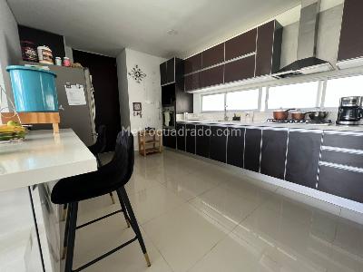 Apartamento en venta en Aguacatal, Cali · foto 17 de 19