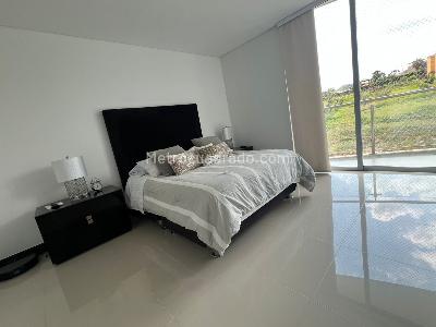 Apartamento en venta en Aguacatal, Cali · foto 3 de 19