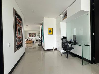 Apartamento en venta en Aguacatal, Cali · foto 9 de 19