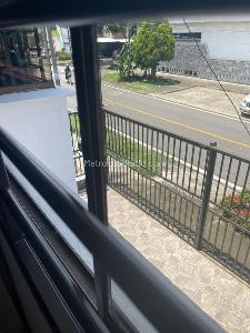 Casa de 3 alcobas en venta en La Merced, Cali, 230 m² · foto 2 de 18