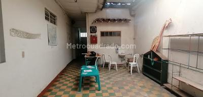 Casa de 5 alcobas en venta en Boston, Medellín, 364 m² · foto 3 de 7
