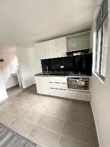 Apartamento de 2 alcobas en venta en Las Lomitas, Sabaneta, 90 m² · foto 3 de 15