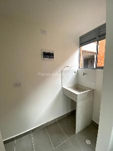 Apartamento de 2 alcobas en venta en Las Lomitas, Sabaneta, 90 m² · foto 5 de 15
