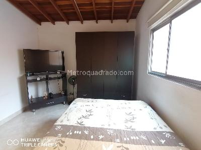Casa de 3 alcobas en venta en Manrique Central, Medellín, 75 m² · foto 9 de 19