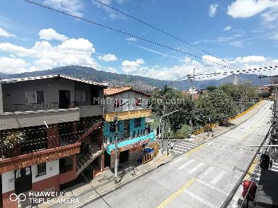 Casa de 3 alcobas en venta en Manrique Central, Medellín, 75 m² · foto 16 de 19
