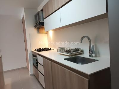 Apartamento de 3 alcobas en venta en San Jose, Sabaneta, 87 m² · foto 10 de 18