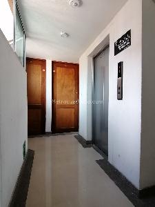 Apartaestudio en venta en La Candelaria, Medellín, 29 m² · foto 2 de 17
