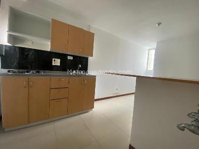 Apartaestudio en venta en La Candelaria, Medellín, 29 m² · foto 8 de 17
