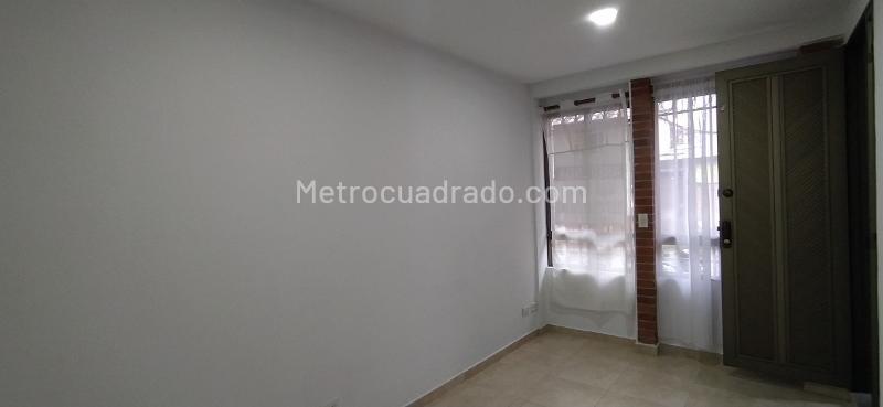 Apartamento en Arriendo de 2 Alcobas Cerca al Centro en Las Palmas - 3