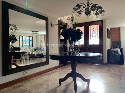 Casa de 5 alcobas en venta en Alto De Las Flores, Sabaneta, 1000 m² · foto 10 de 20