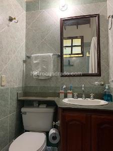 Casa de 5 alcobas en venta en Alto De Las Flores, Sabaneta, 1000 m² · foto 16 de 20