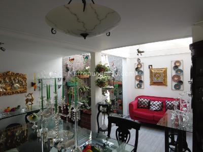 Apartamento de 3 alcobas en venta en Asdesillas, Sabaneta, 180 m² · foto 3 de 10