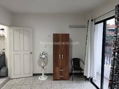 Apartaestudio en venta en Laureles, Medellín, 33 m² · foto 2 de 13