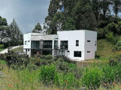 Casa de 5 alcobas en venta en Alto De Palmas, Envigado · foto 3 de 13