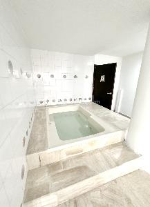 Casa de 5 alcobas en venta en El Poblado, Medellín, 470 m² · foto 16 de 20