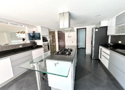 Casa de 5 alcobas en venta en El Poblado, Medellín, 470 m² · foto 5 de 20