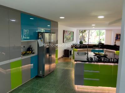 Casa de 4 alcobas en venta en Los Balsos, Medellín, 417 m² · foto 7 de 20