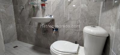 Casa de 5 alcobas en venta en Boston, Medellín, 220 m² · foto 14 de 17