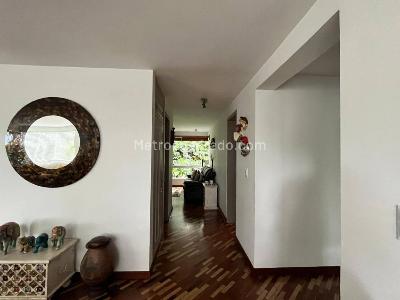 Apartamento de 3 alcobas en venta en El Tesoro, Medellín, 152 m² · foto 11 de 20
