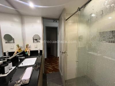 Apartamento de 3 alcobas en venta en El Tesoro, Medellín, 152 m² · foto 16 de 20