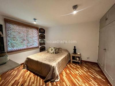 Apartamento de 3 alcobas en venta en El Tesoro, Medellín, 152 m² · foto 17 de 20