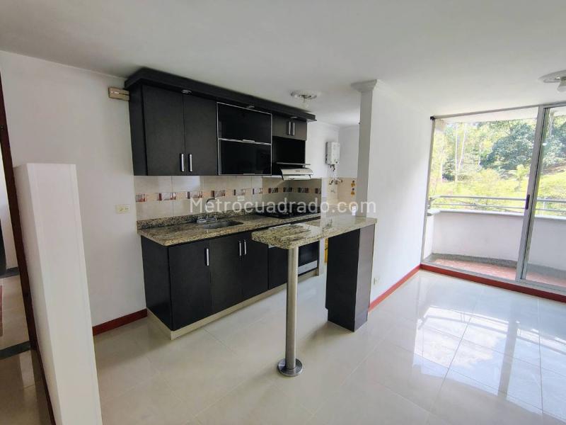 Apartamento Moderno de 2 Alcobas en La Loma del Indio - 3