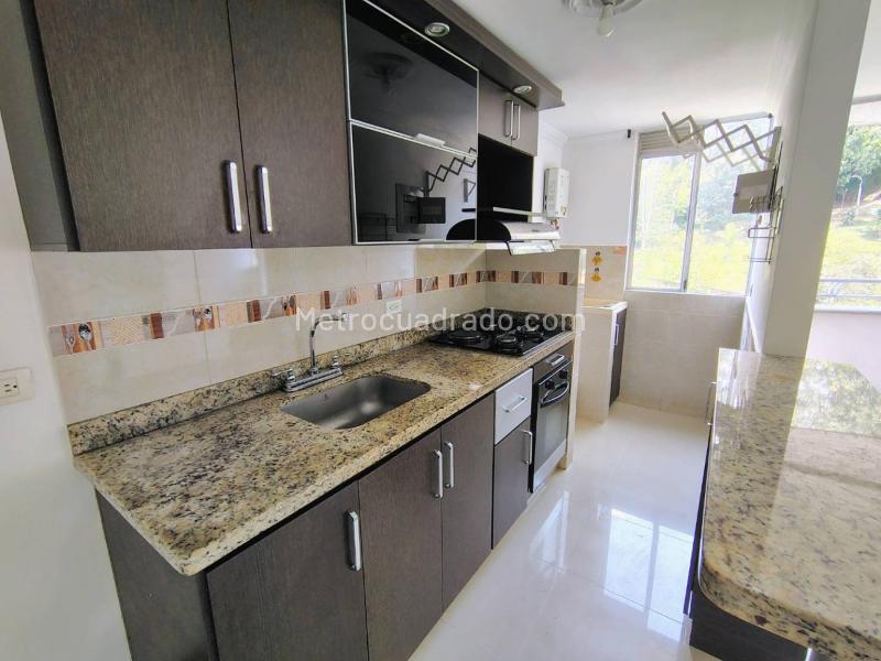 Apartamento Moderno de 2 Alcobas en La Loma del Indio - 5