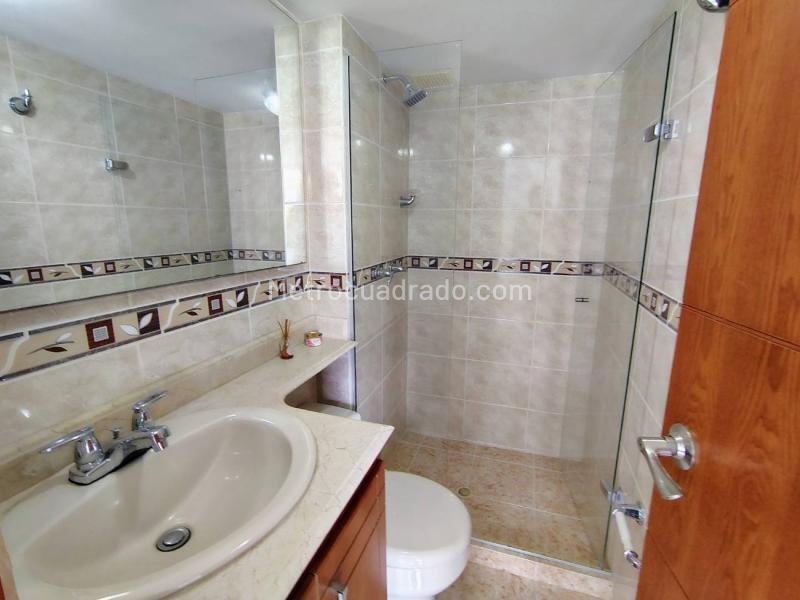 Apartamento Moderno de 2 Alcobas en La Loma del Indio - 9