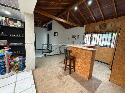 Apartamento de 4 alcobas en venta en Laureles, Medellín, 300 m² · foto 19 de 20
