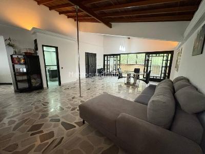 Apartamento de 4 alcobas en venta en Laureles, Medellín, 300 m² · foto 3 de 20