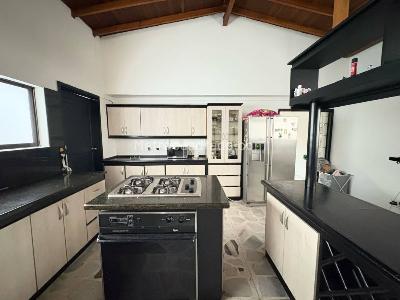 Apartamento de 4 alcobas en venta en Laureles, Medellín, 300 m² · foto 5 de 20