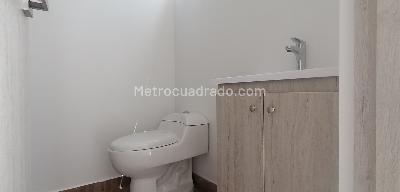 Apartaestudio en arriendo en Simon Bolivar, Medellín, 35 m² · foto 9 de 12