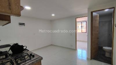 Apartaestudio en venta en Manrique Central, Medellín, 33 m² · foto 4 de 15