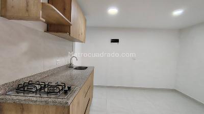 Apartaestudio en venta en Manrique Central, Medellín, 33 m² · foto 5 de 15