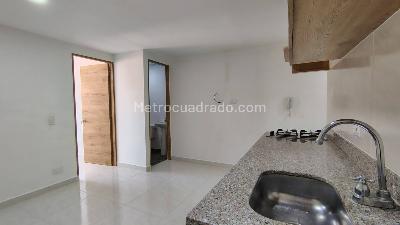Apartaestudio en venta en Manrique Central, Medellín, 33 m² · foto 6 de 15