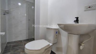 Apartaestudio en venta en Manrique Central, Medellín, 33 m² · foto 13 de 15