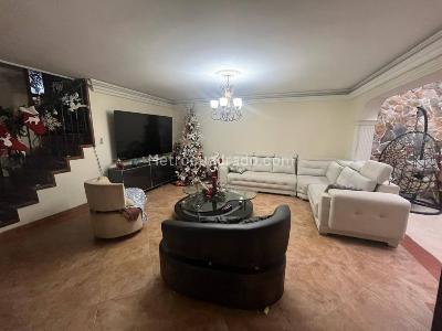 Casa de 4 alcobas en venta en Florida Nueva, Medellín, 298 m² · foto 5 de 20