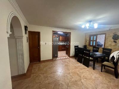 Casa de 4 alcobas en venta en Florida Nueva, Medellín, 298 m² · foto 6 de 20