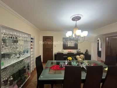 Casa de 4 alcobas en venta en Florida Nueva, Medellín, 298 m² · foto 7 de 20