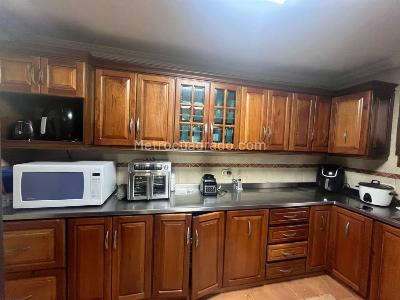 Casa de 4 alcobas en venta en Florida Nueva, Medellín, 298 m² · foto 8 de 20