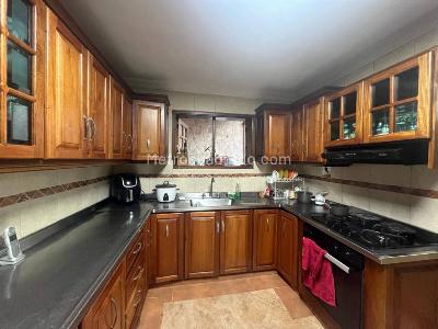 Casa de 4 alcobas en venta en Florida Nueva, Medellín, 298 m² · foto 9 de 20