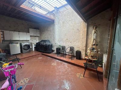 Casa de 4 alcobas en venta en Florida Nueva, Medellín, 298 m² · foto 11 de 20