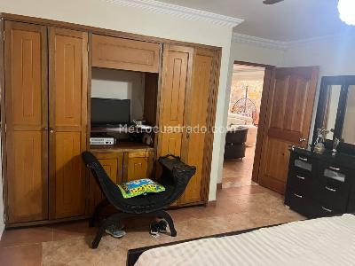 Casa de 4 alcobas en venta en Florida Nueva, Medellín, 298 m² · foto 14 de 20