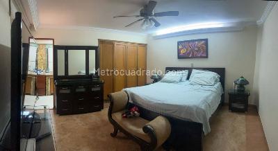 Casa de 4 alcobas en venta en Florida Nueva, Medellín, 298 m² · foto 16 de 20