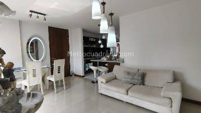 Apartamento de 3 alcobas en venta en Conquistadores, Medellín, 85 m² · foto 5 de 20