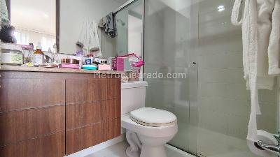 Apartamento de 3 alcobas en venta en Conquistadores, Medellín, 85 m² · foto 13 de 20