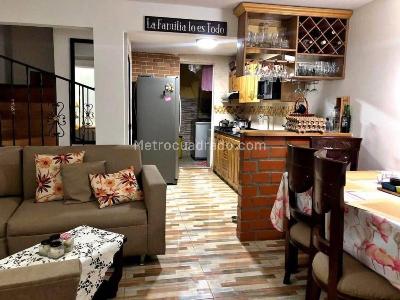 Casa de 4 alcobas en venta en Robledo, Medellín, 112 m² · foto 2 de 17